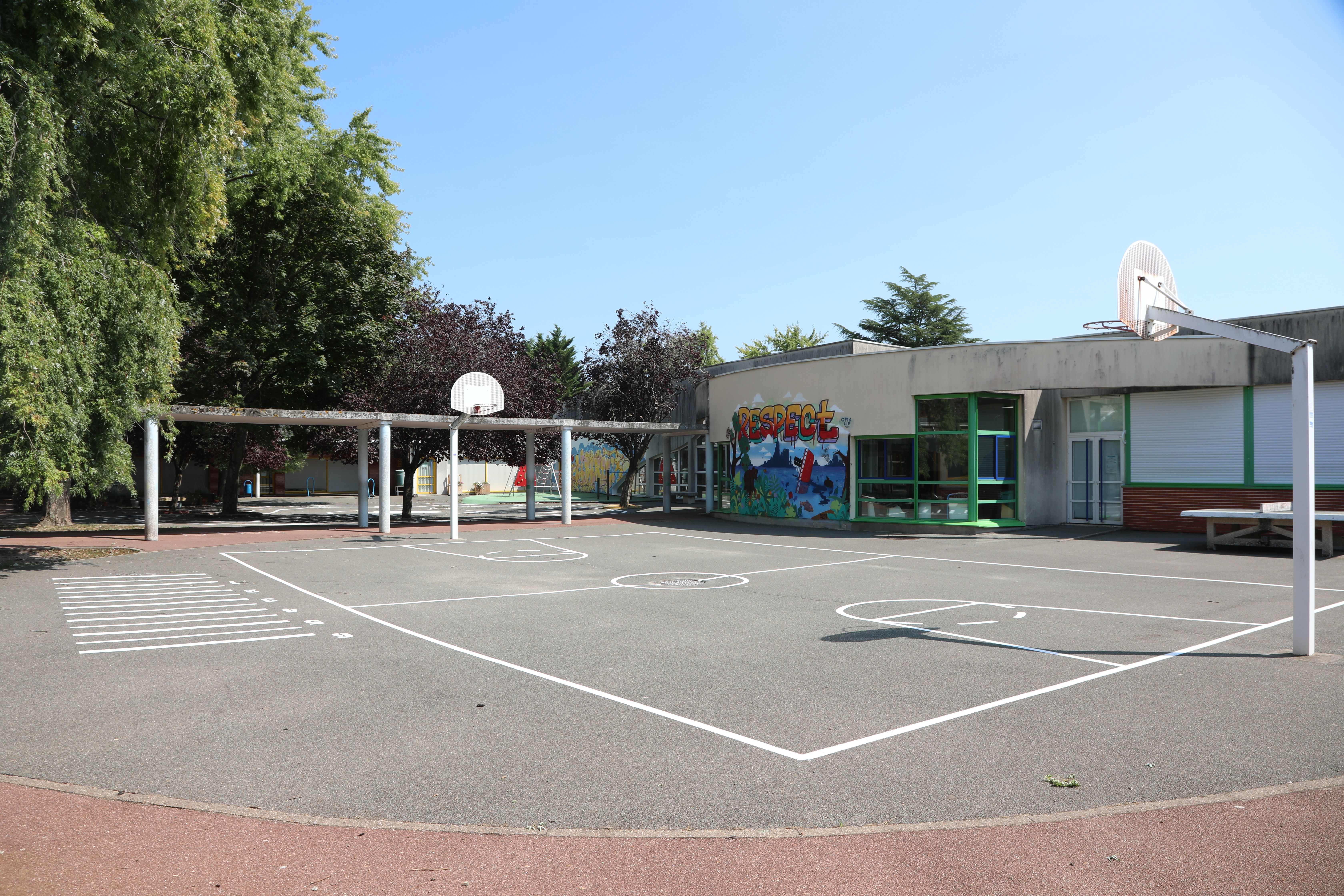 26-08-2024_-_Visite_des_travaux_dans_les_écoles_avec_les_élus_31.JPG